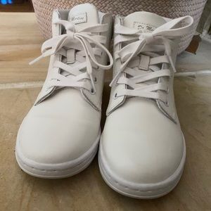 Dr.Martens Maelly High Top Sneaker